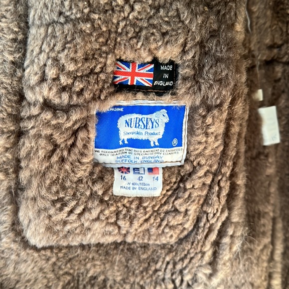 Fabulous British Shearling Coat Made by Nurseys - Picture 5 of 12
